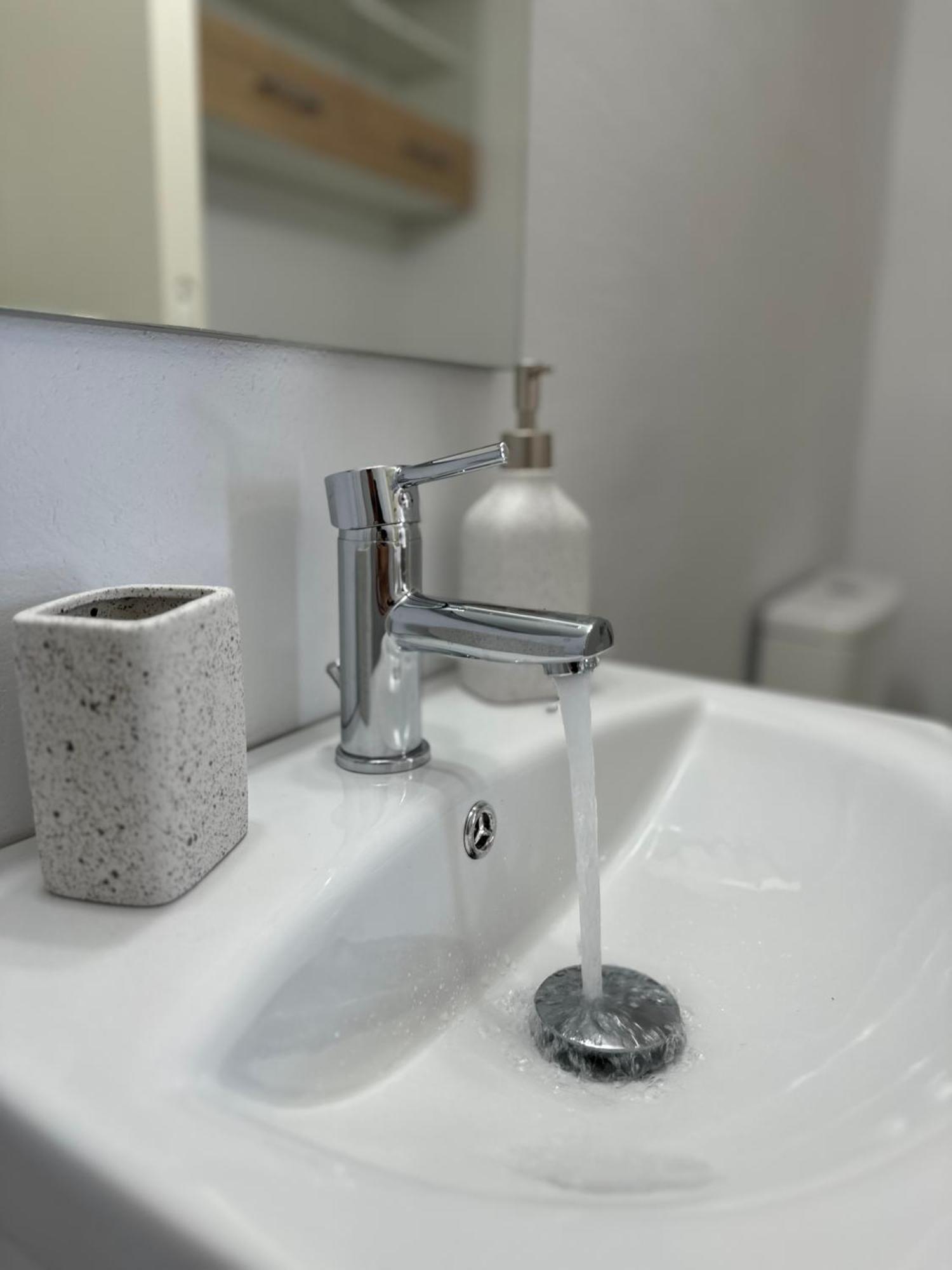 Airpoint Apartments 아르테미다 외부 사진