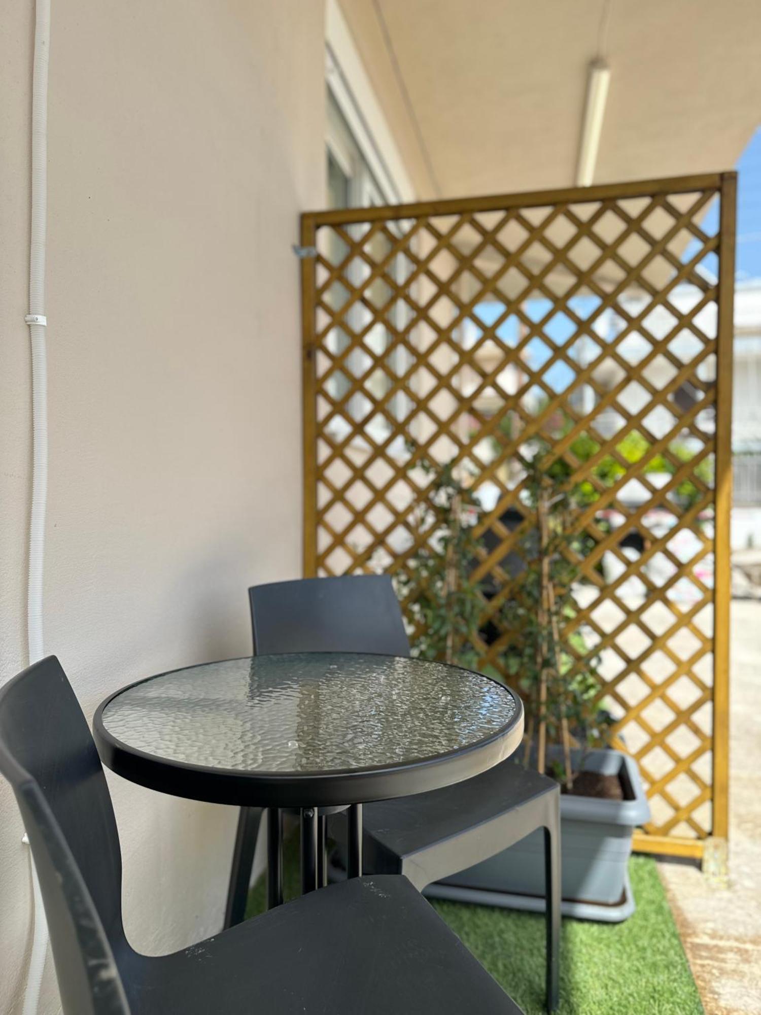 Airpoint Apartments 아르테미다 외부 사진